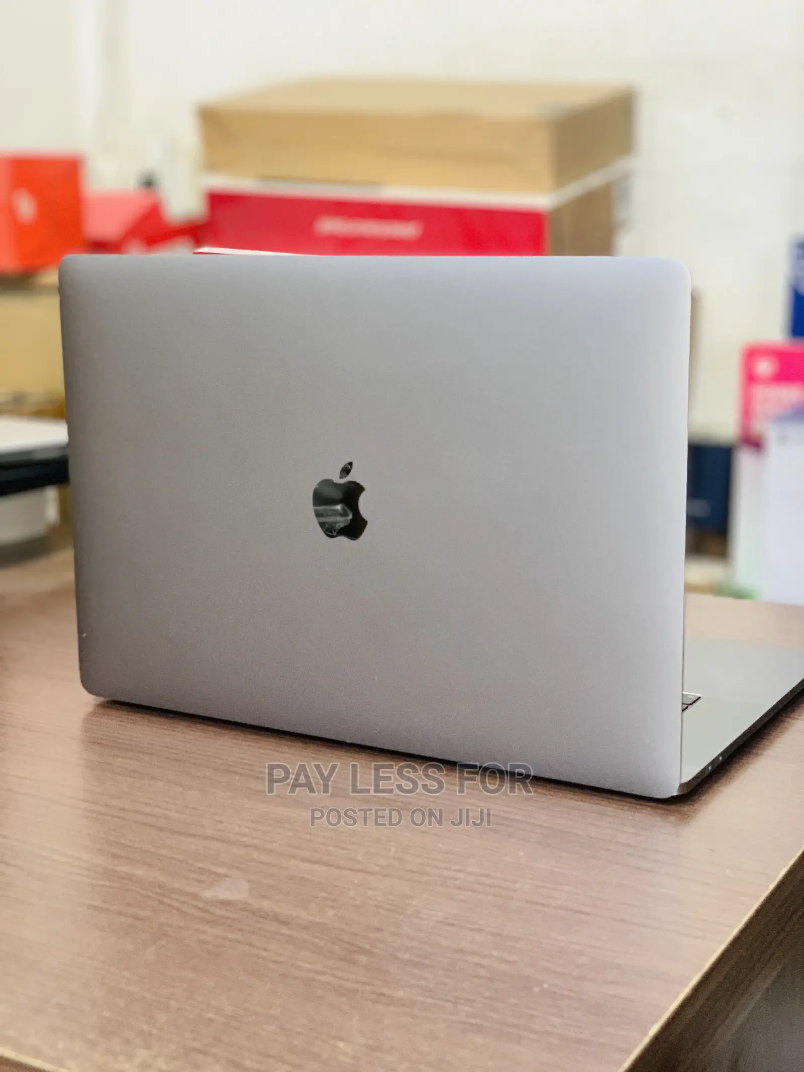 Laptop Apple MacBook Pro 2018 16GB Intel Core i7 SSD 512GB