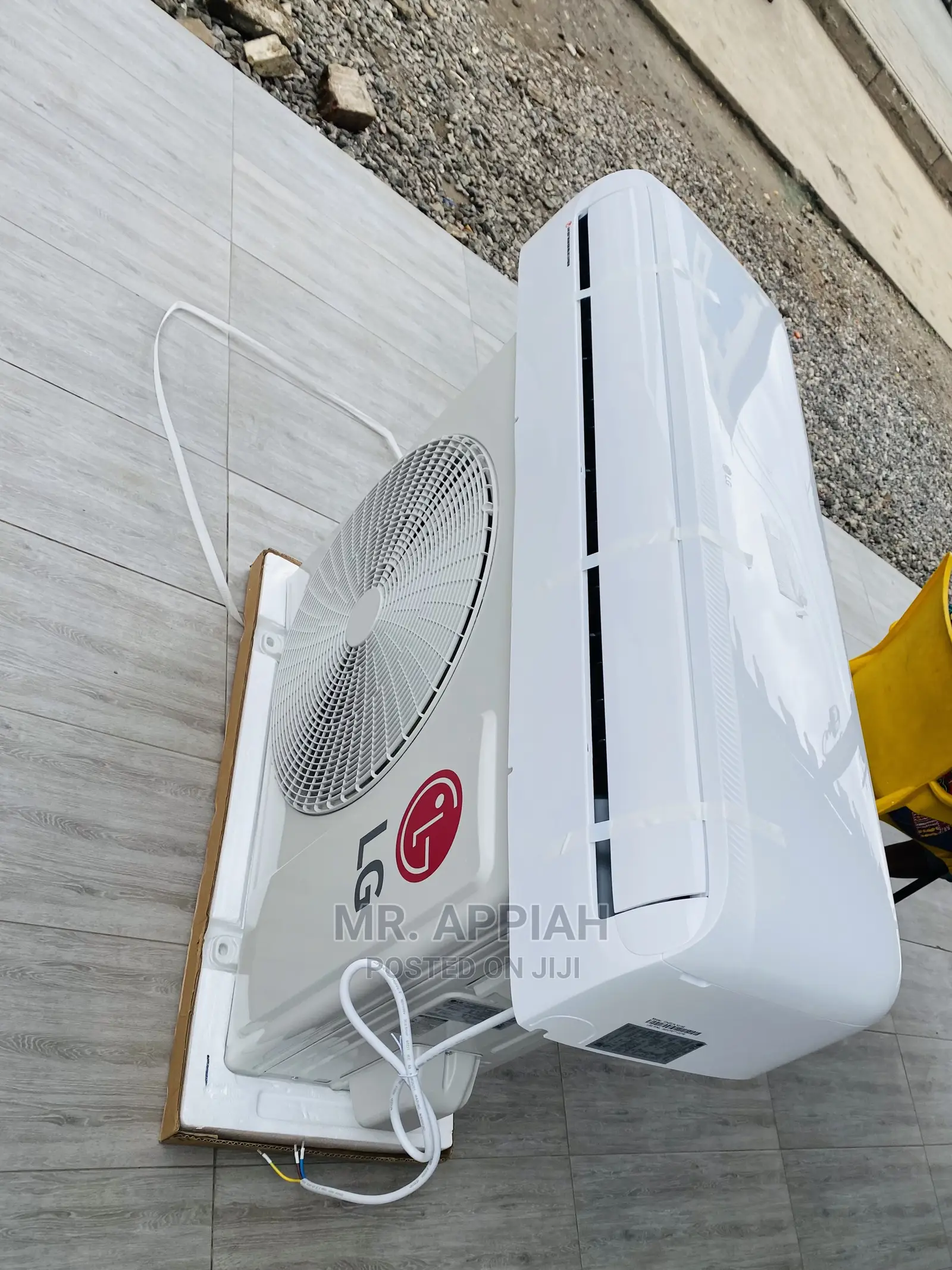 Sealed in Box  LG 2.5hp Split Type Ac(White) 