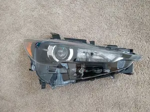 Mazda CX-5 2018 Headlights