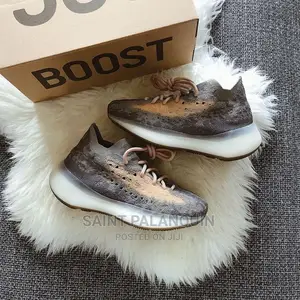 Adidas Boost 380