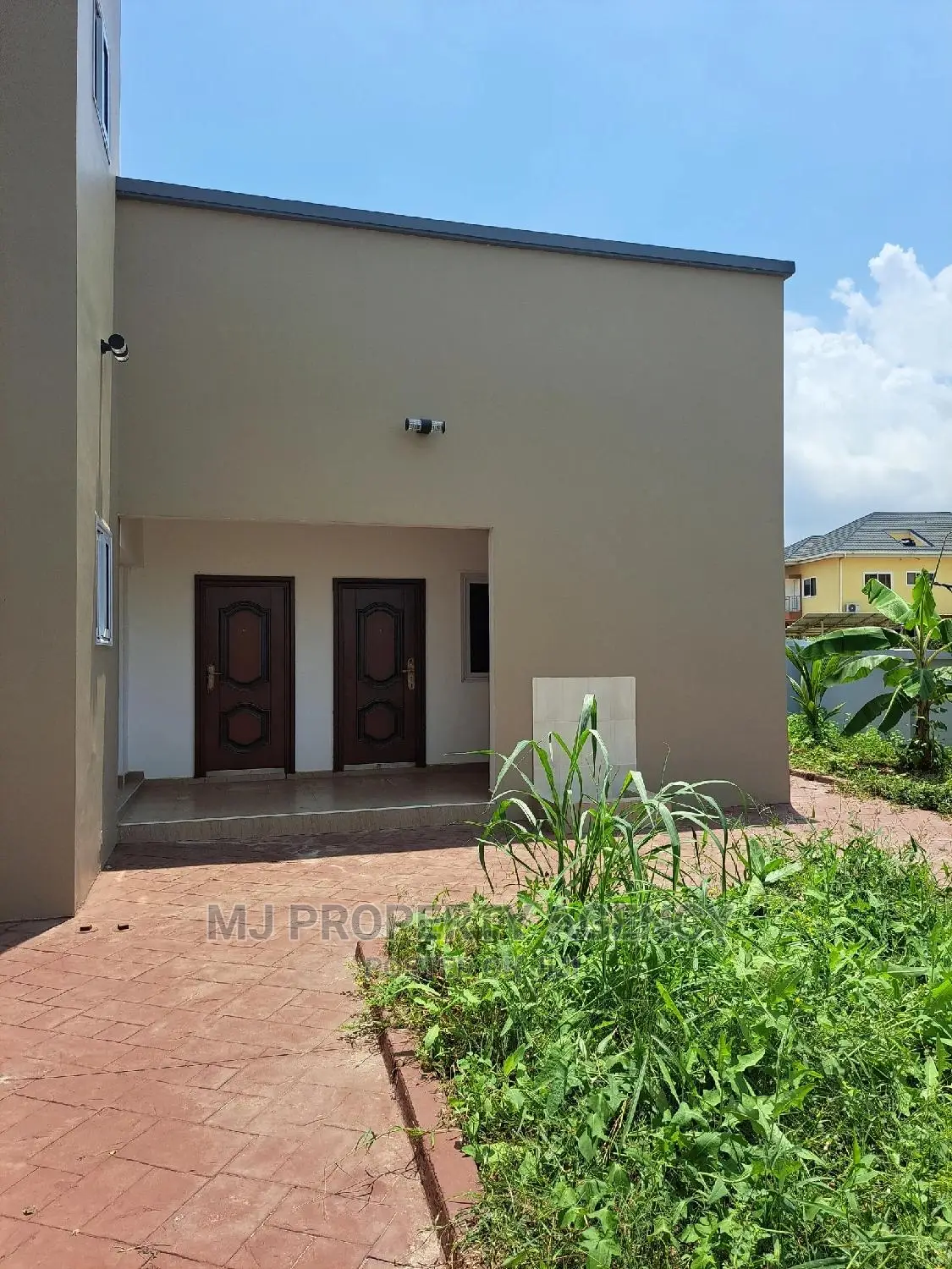 5bdrm House in Devtraco, Tema Metropolitan for sale