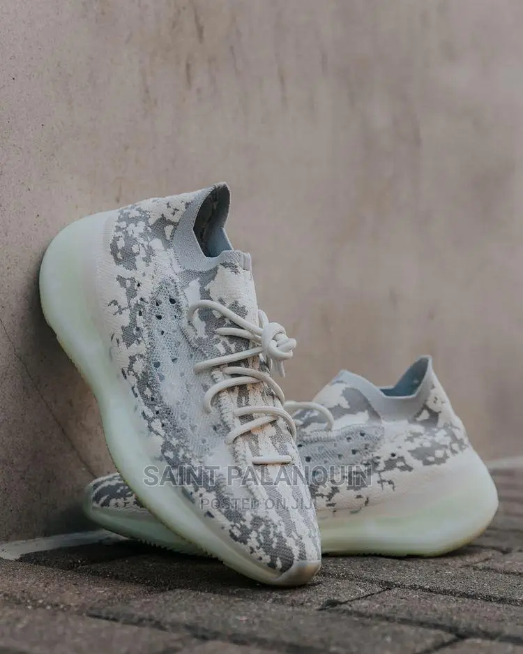 Adidas Aboost 380