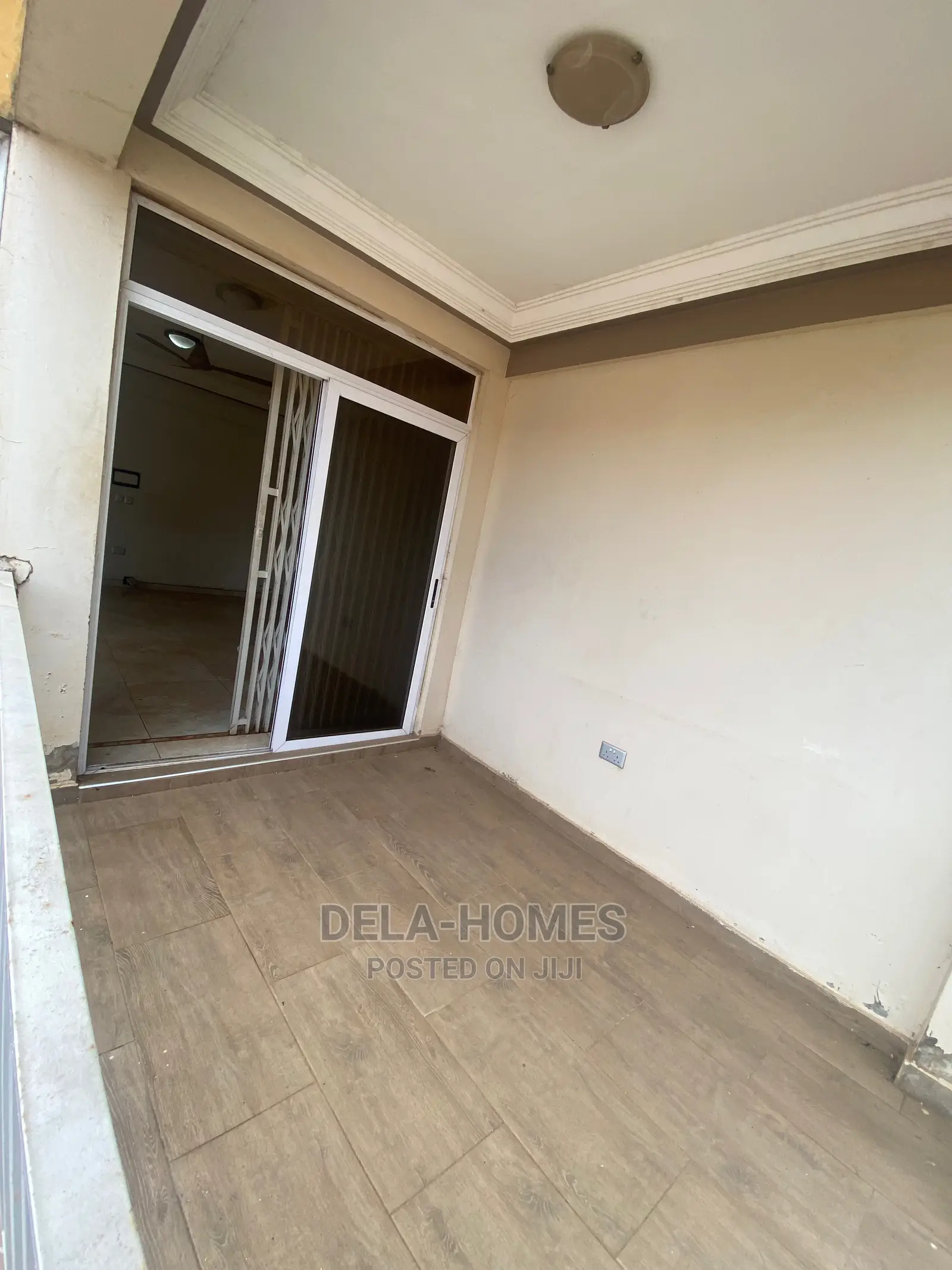 3bdrm Apartment in Ashaley Botwe for rent