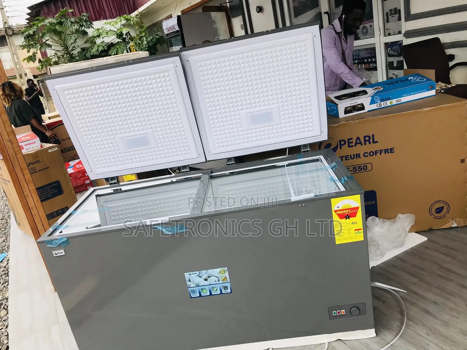 Great Offer on Chestfreezer PCF-550 Doubledoor Pearl 