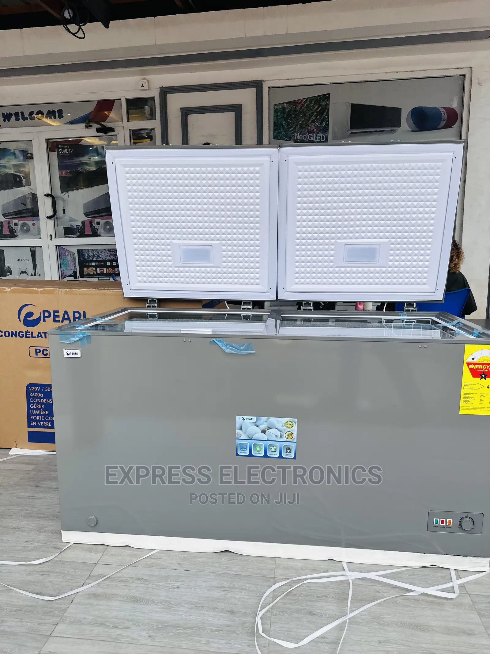 Lovely New Pearl Double Door Freezer 400L PCF-550 Chest