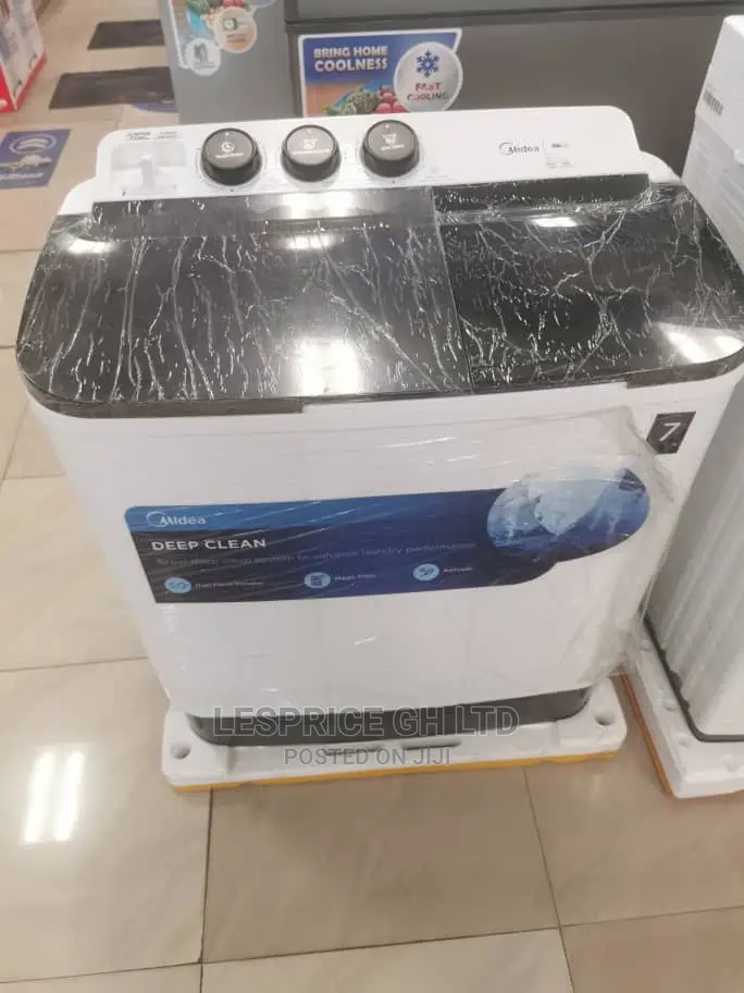 Midea 7kg Washing Machine at Child Lock