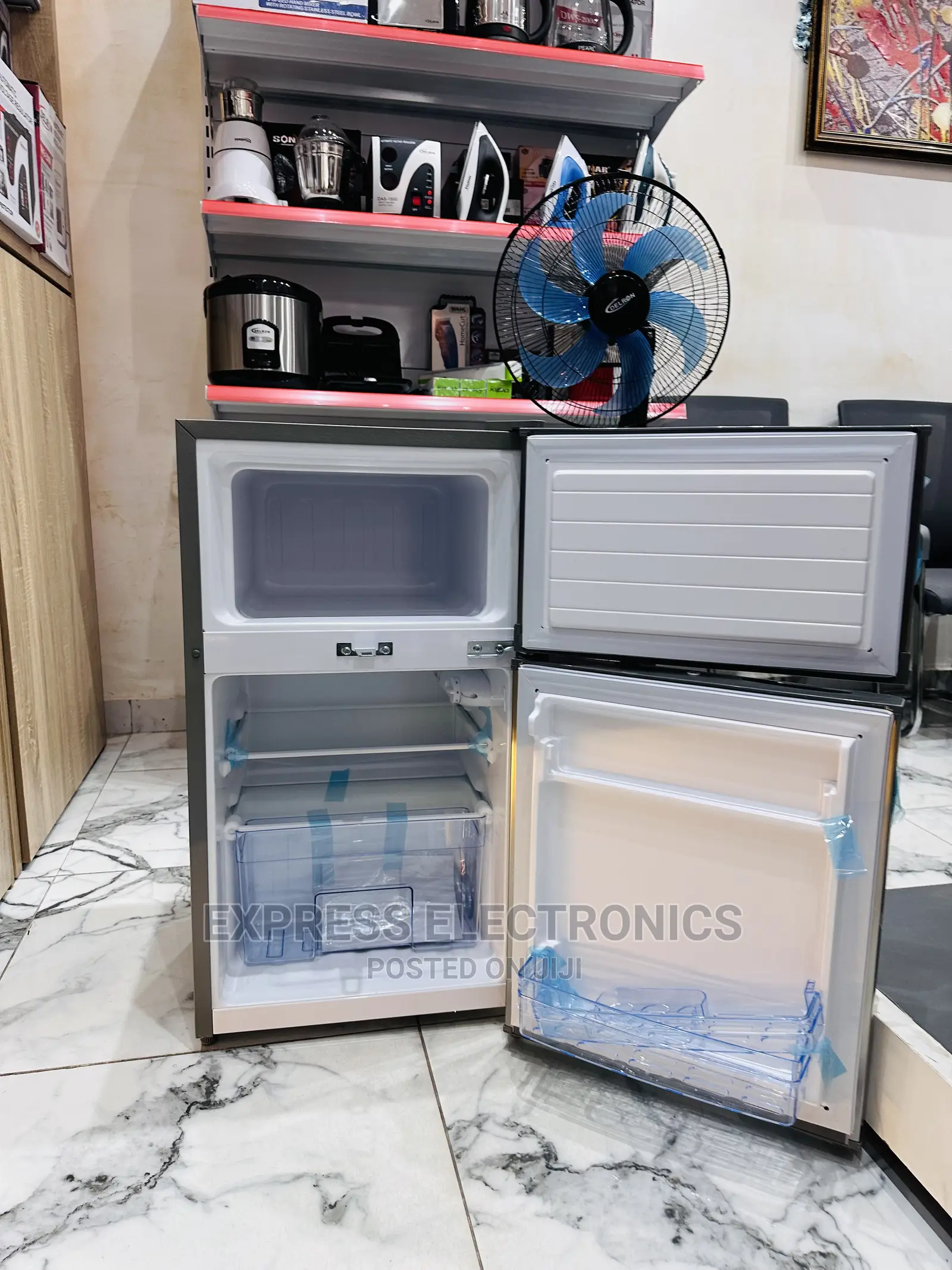 Eco Friendly Table Top Double Door Pearl 10T Fridge