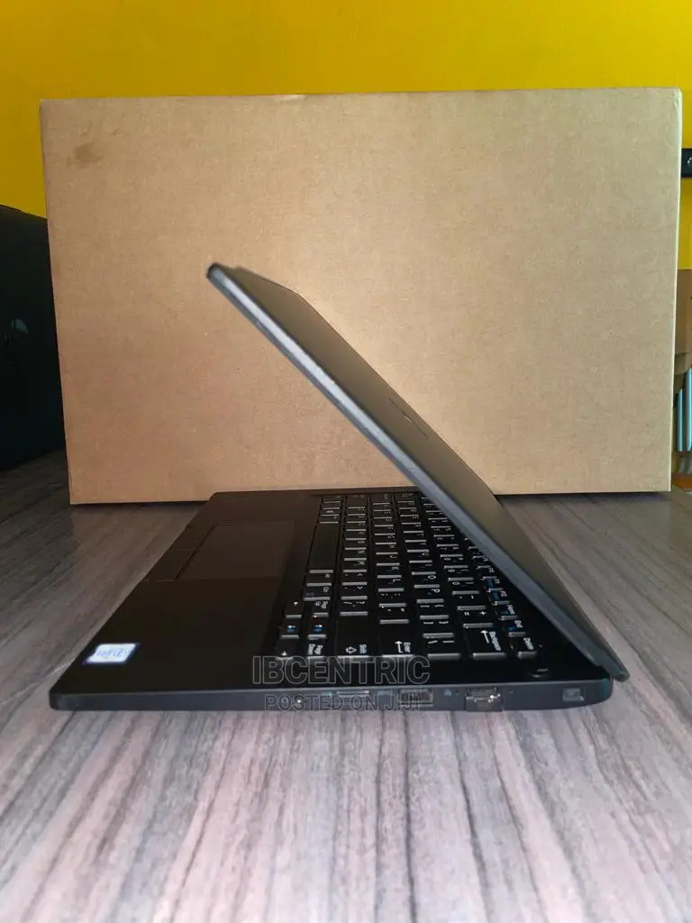 New Laptop Dell Latitude 7300 8GB Intel Core I7 SSD 256GB