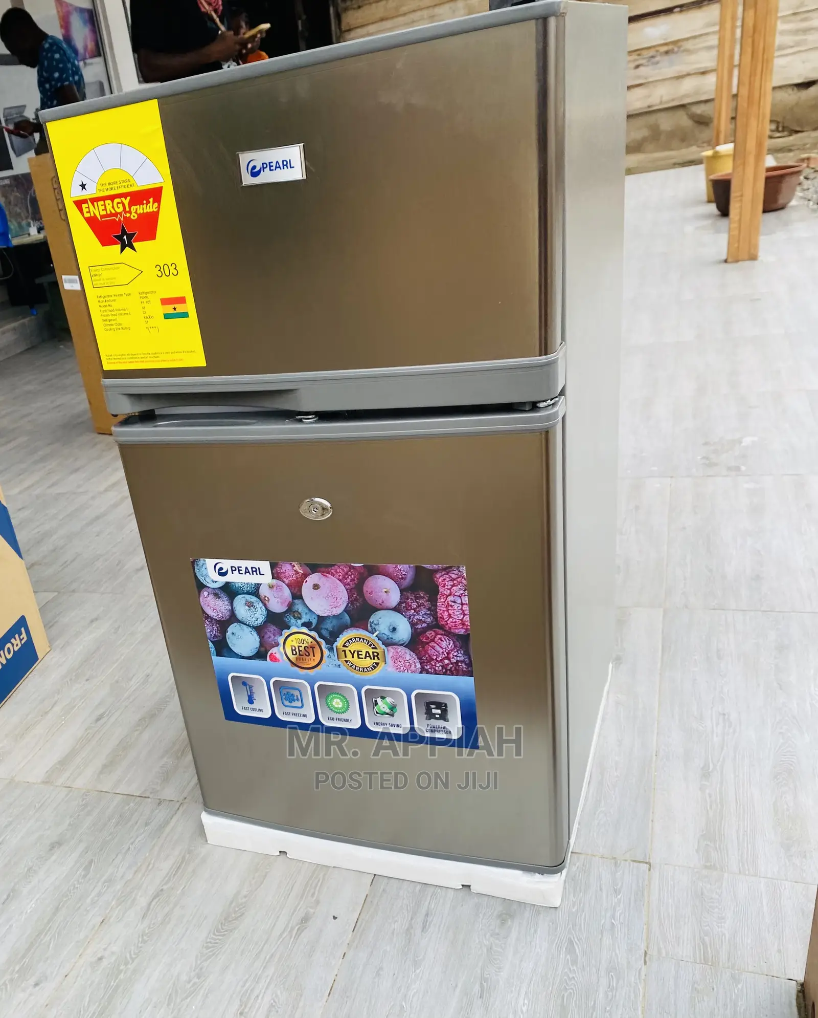 Grab Pearl PF-10T Table Top Refrigerator for Less