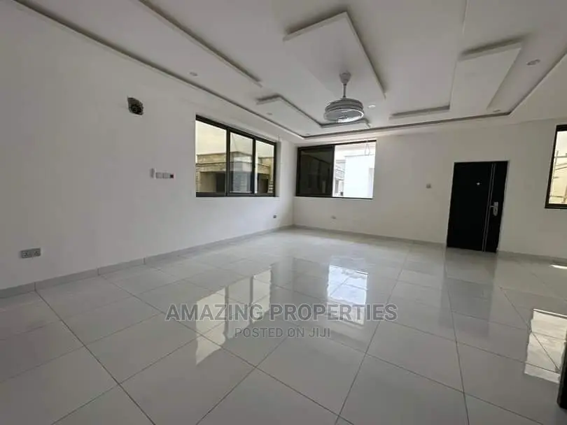 5bdrm House in Airport Residential Area for sale