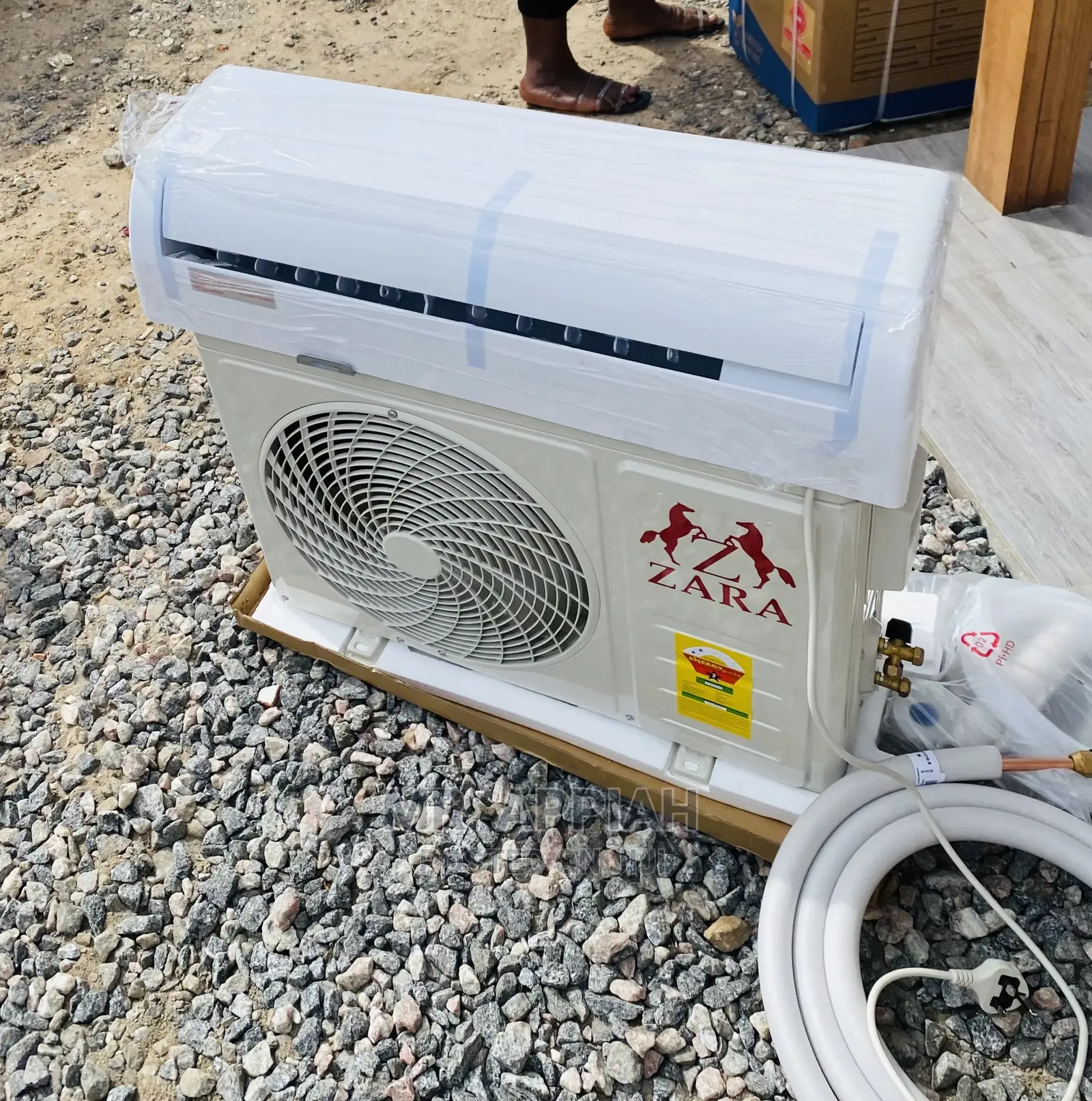 Sealed in Box Zara 2.0hp R410 Ac(White)