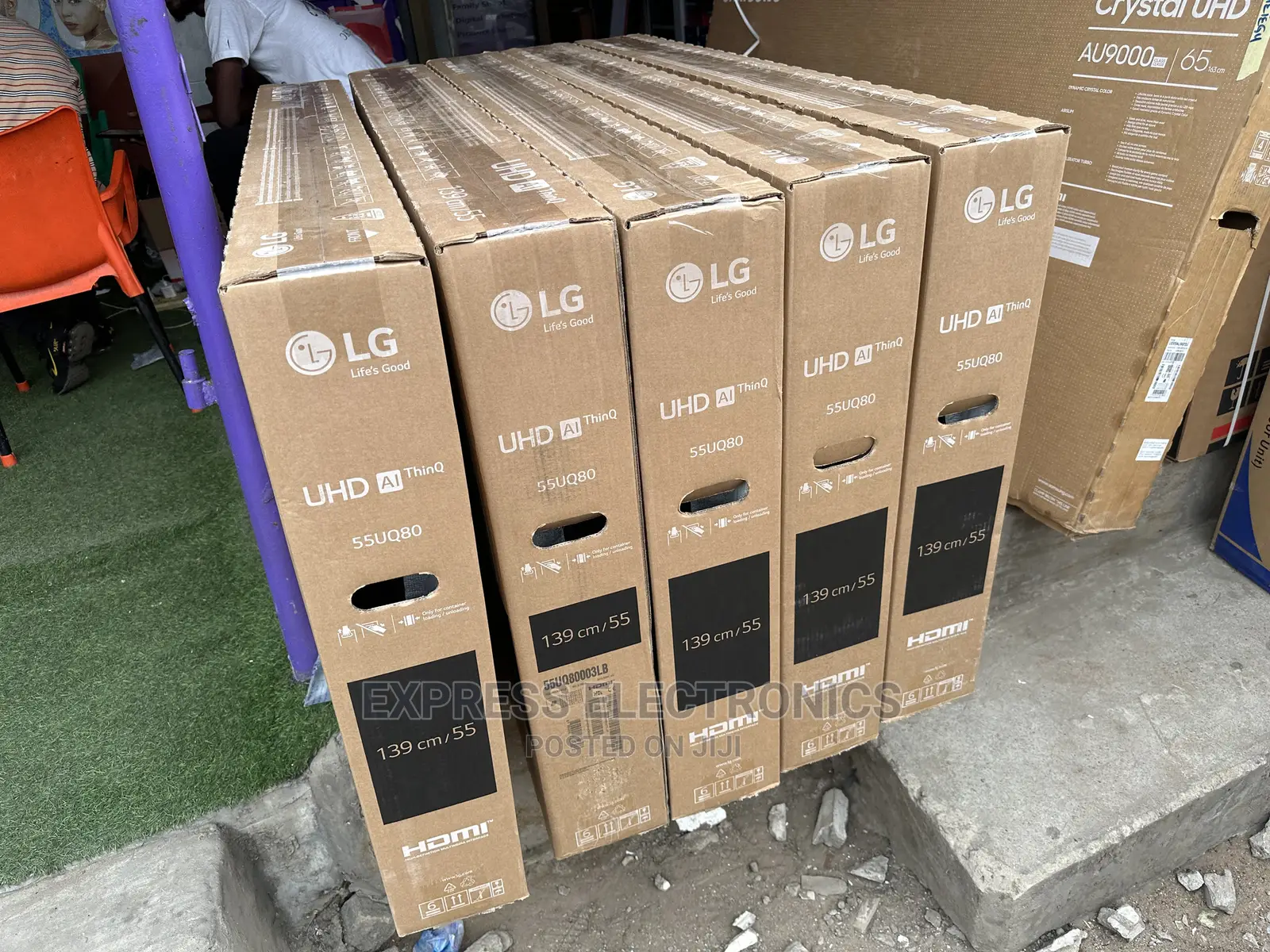Enjoy With Bluetooth LG UHD Glossy Black 55”Uq8003 Tv