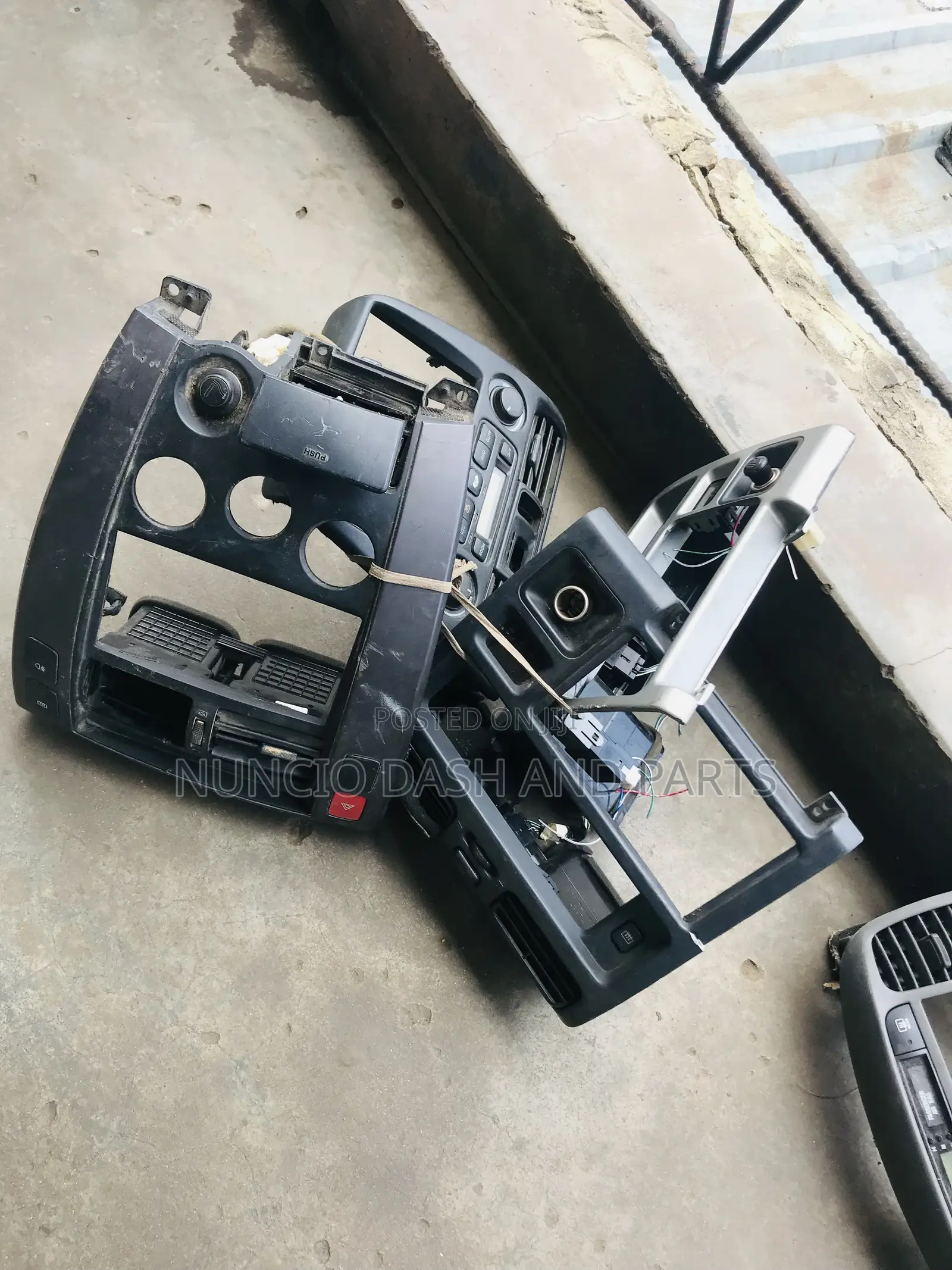 Dashboard Ac Vent Face Available for All Cars