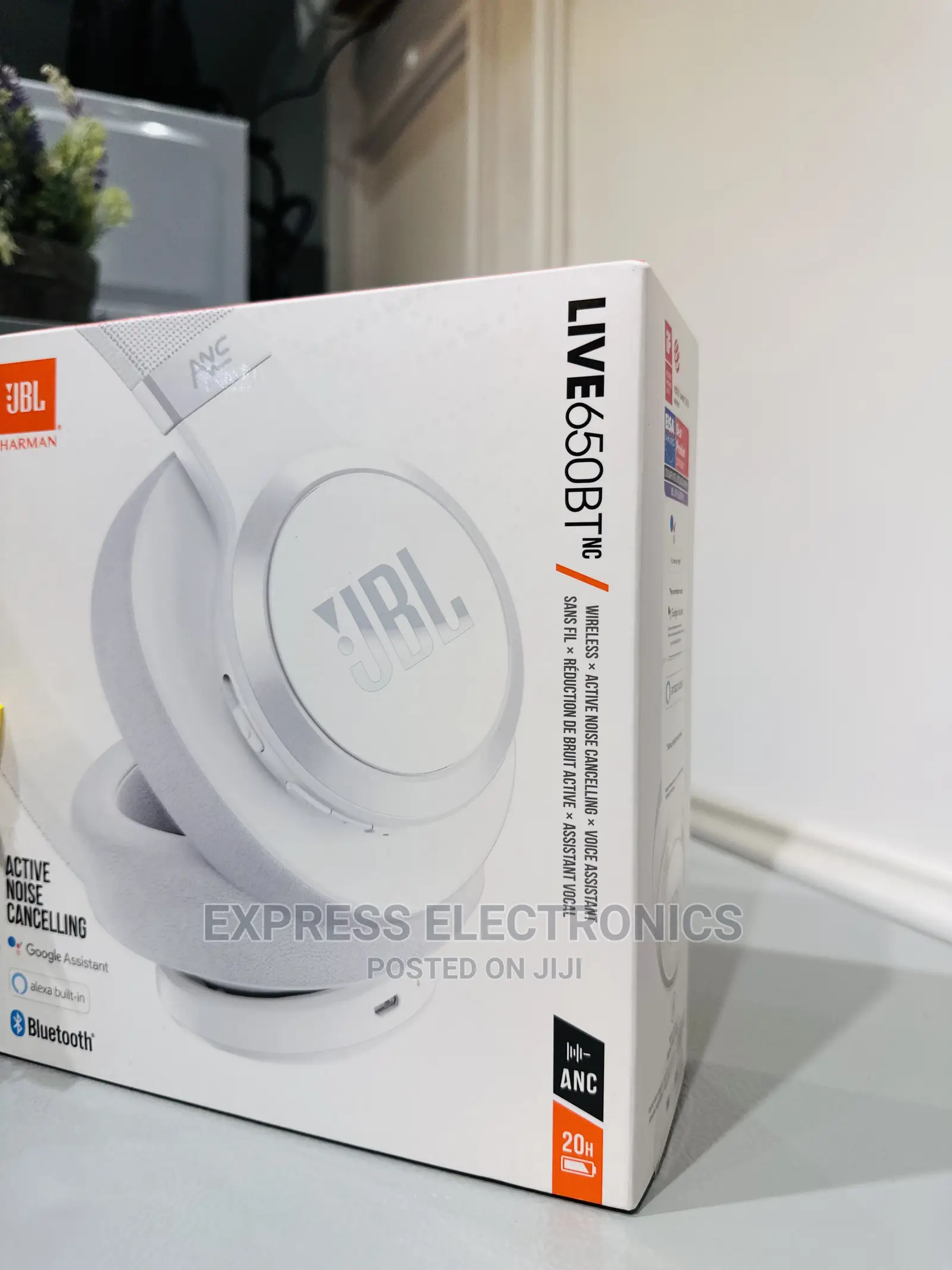Enjoy With Bluetooth JBL Live 650BT Headphones