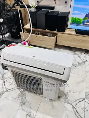 Stylish Design White Split R410 Gas 1.5hp Daytek