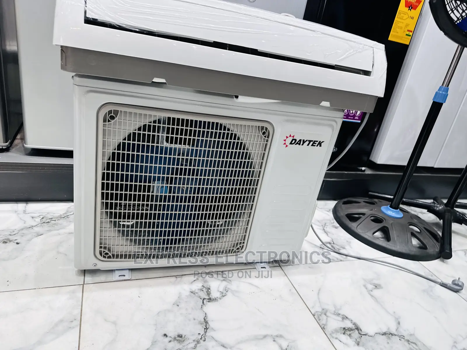 Split White AC Daytek 1.5hp R410 Gas