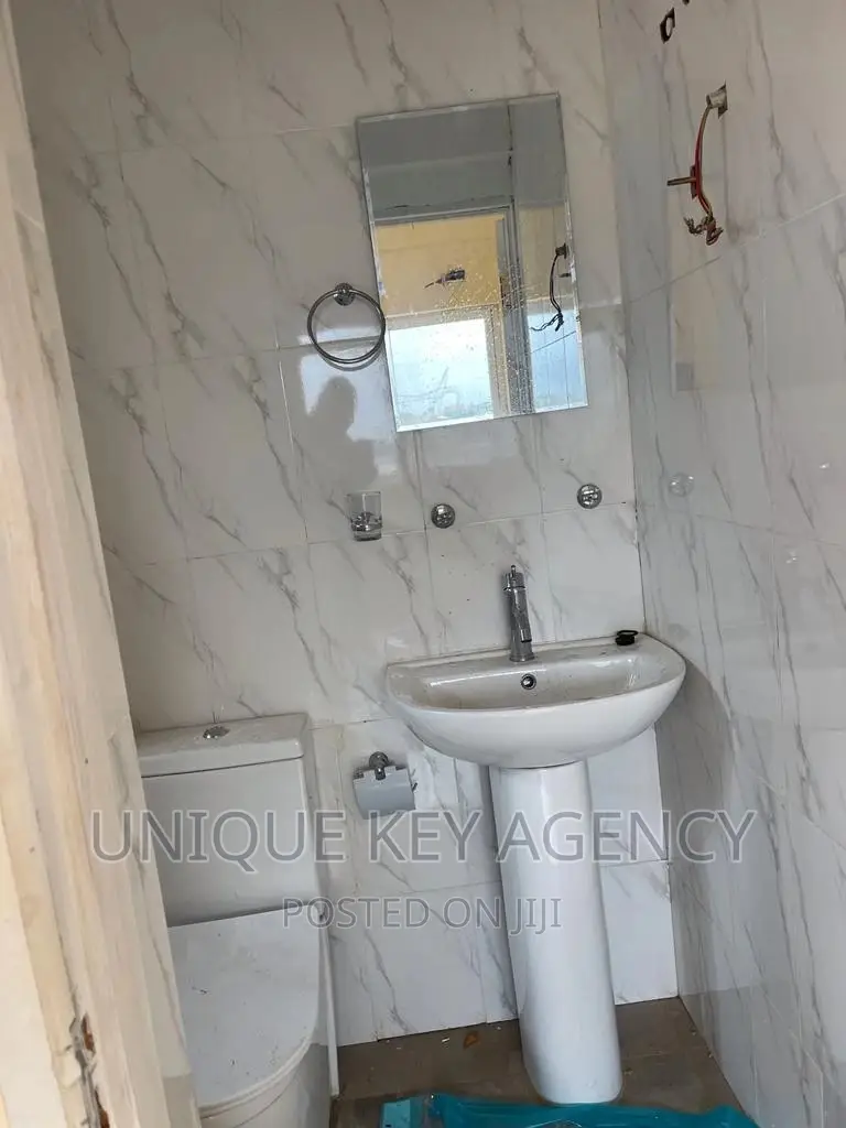 2bdrm Apartment in Unique Agency, Kwabenya for rent