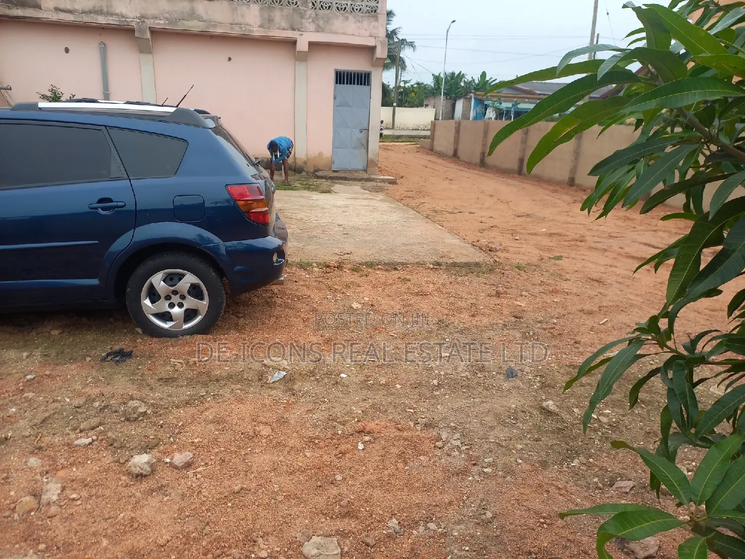 4 Stores, 4 Units of 2bedrooms Self Con. Storey 4 Sale