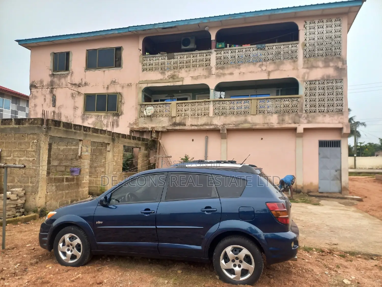 4 Stores, 4 Units of 2bedrooms Self Con. Storey 4 Sale