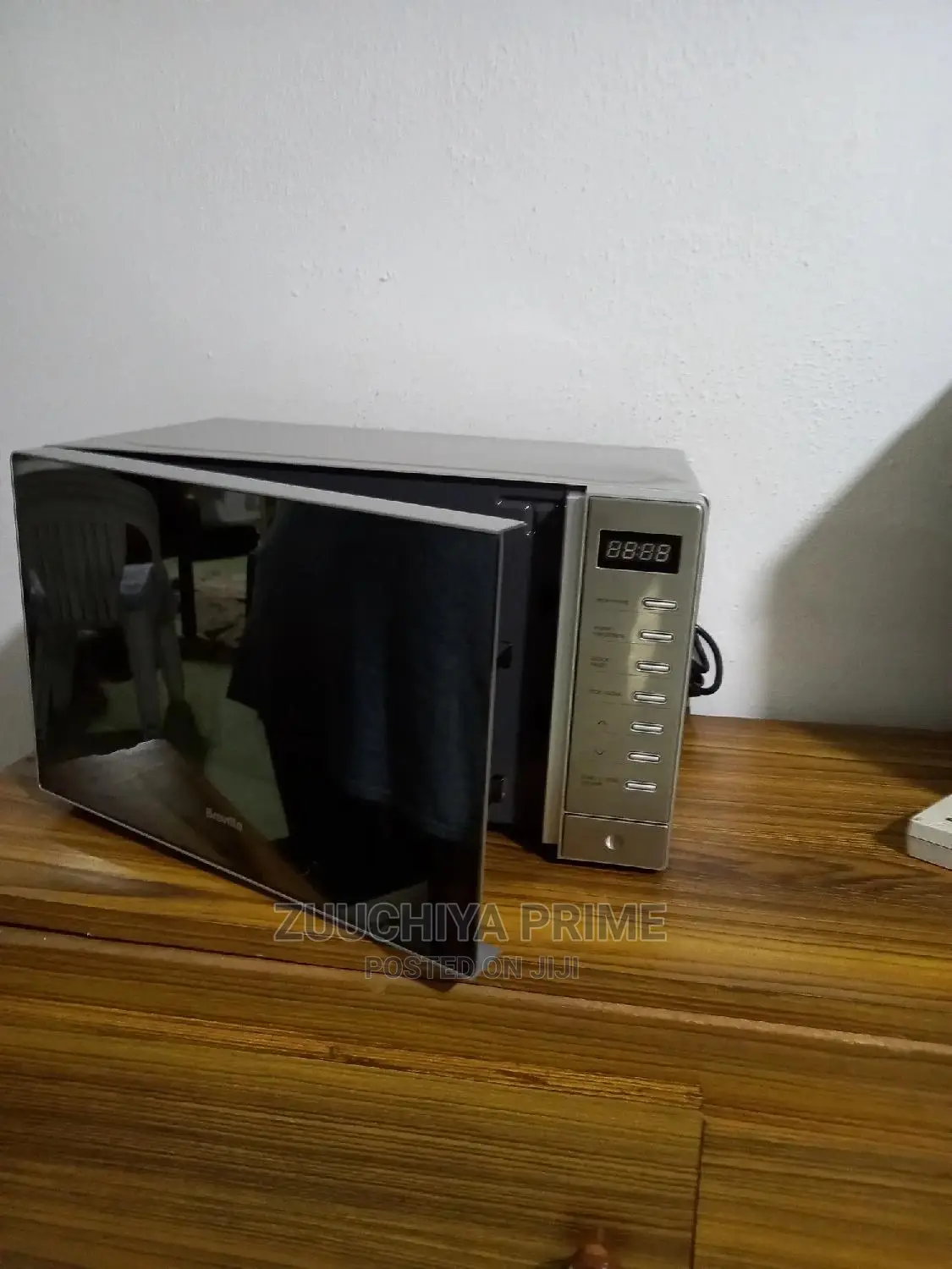 20.L Breville Digital Microwave From Uk