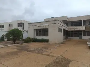 7bdrm House in Seekers Realty, Dzorwulu for sale