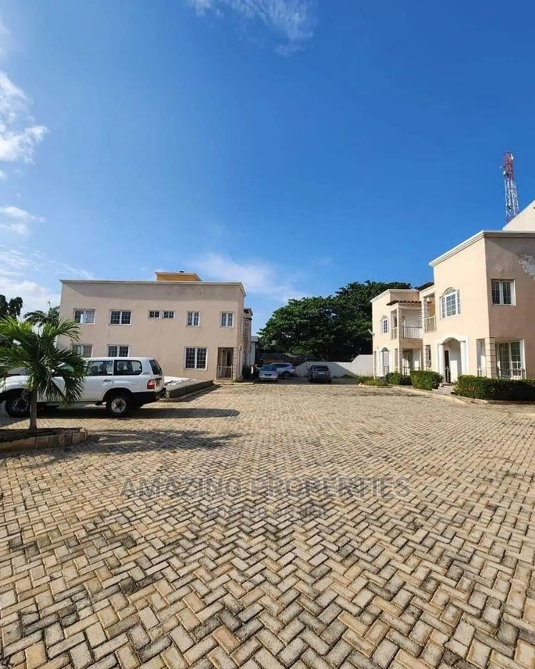 4bdrm Townhouse/Terrace in (9) Units Of, East Legon for sale