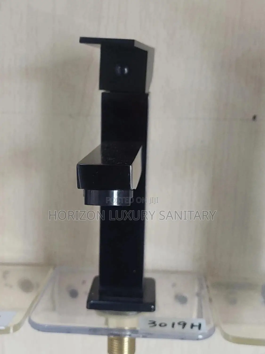 Modern Washbasin Single Handle Basin Tap