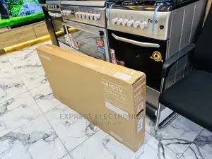 A New Slim Design UHD Smart 43”Cu7172 Samsung Tv