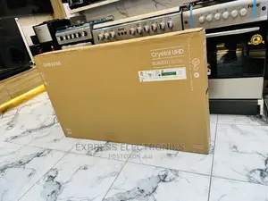 Anew Slim Design 2023 Samsung Uhd Smart 55”Cu7172