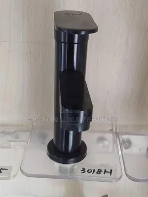 Modern Washbasin Single Handle Basin Tap