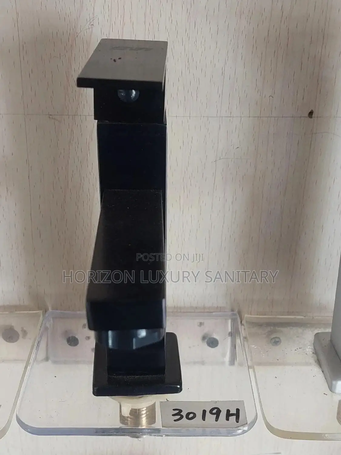 Modern Washbasin Single Handle Basin Tap