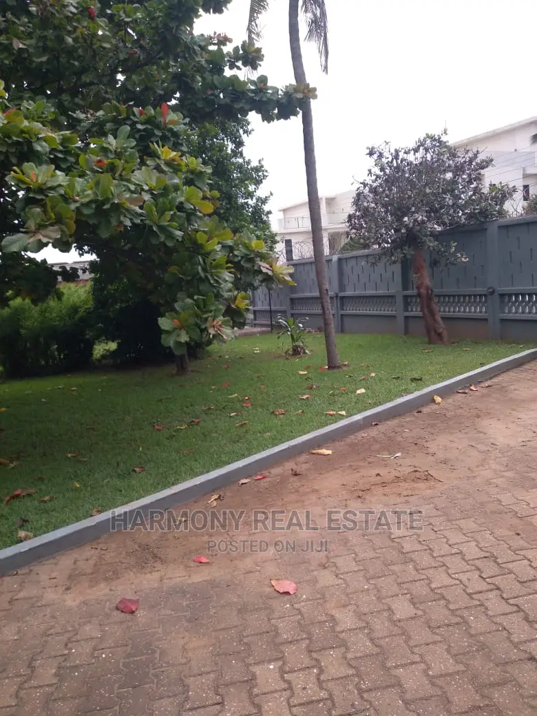 4bdrm House in Abelemkpe for rent