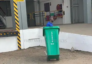 Warehouse Compound Cleaning