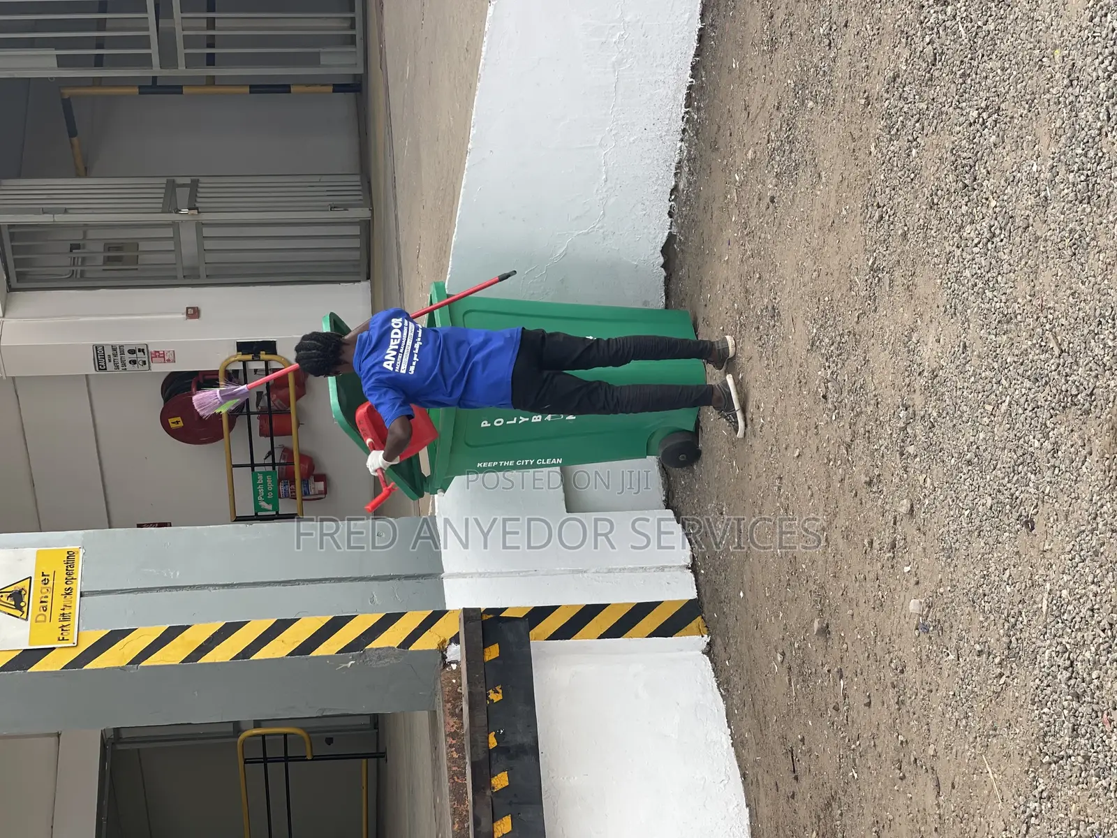 Warehouse Compound Cleaning