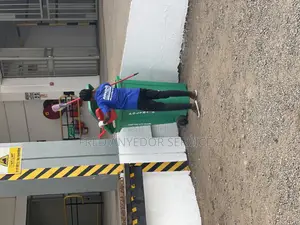 Warehouse Compound Cleaning