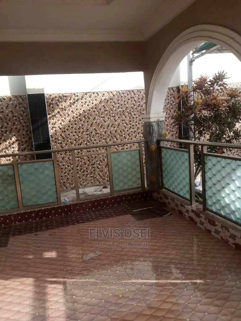 4bdrm House in 21, Kasoa for sale