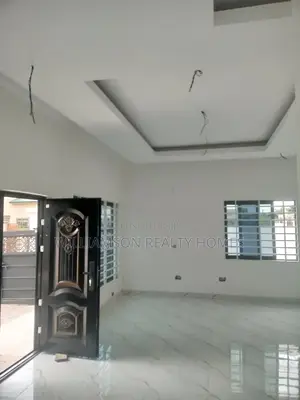 3bdrm House in Hfc Estate, Spintex for sale