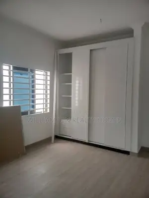 3bdrm House in Hfc Estate, Spintex for sale