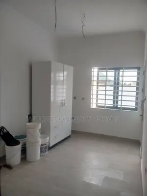 3bdrm House in Hfc Estate, Spintex for sale
