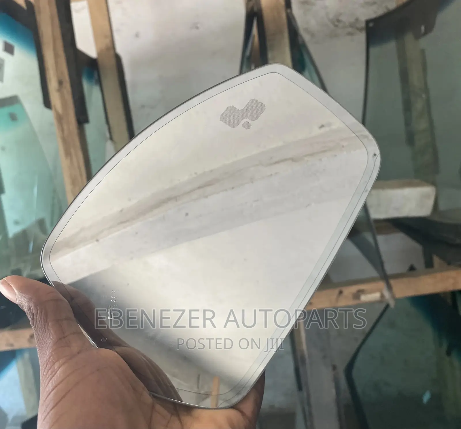 Range Rover Velar Driving Mirror Glass