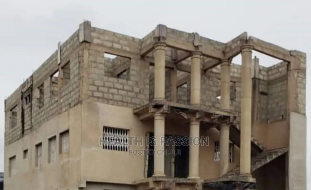6bdrm Apartment in Abokobi for sale