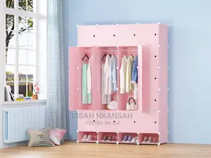 20 Cube Plastic Wardrobe