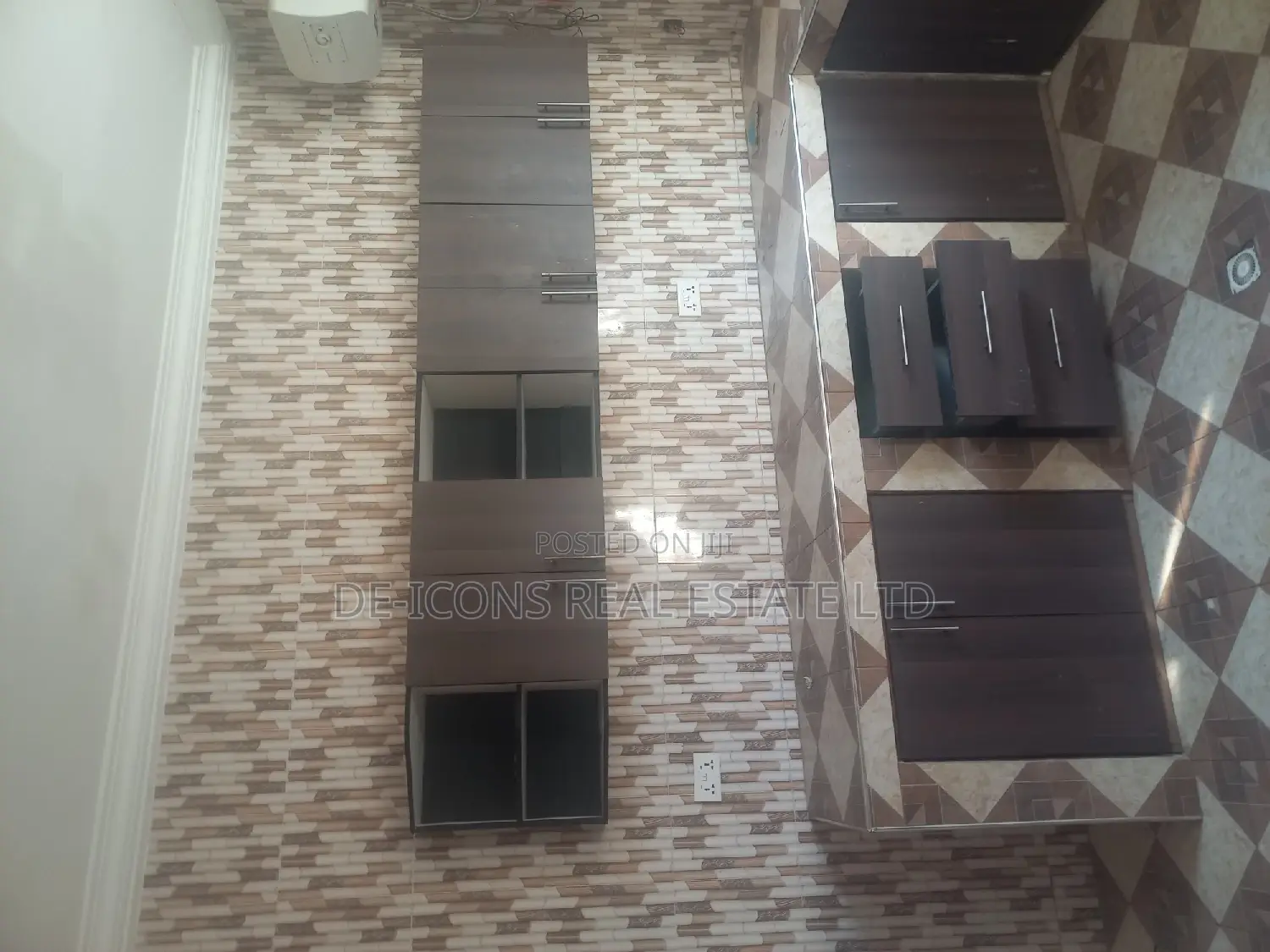 2bdrm Duplex in De-Icons Real Estate, Kasoa for rent
