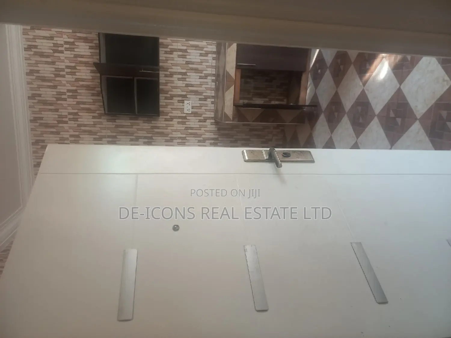 2bdrm Duplex in De-Icons Real Estate, Kasoa for rent