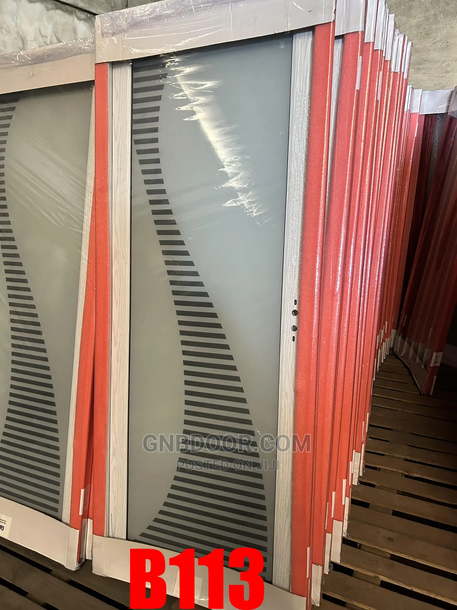 B113 Glass Door Bathroom Door Safety Glass Aluminum Frame