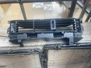 Honda CR-V Air Grille Shata Top 2017