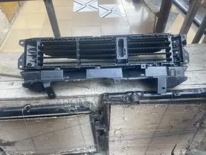 Honda CR-V Air Grille Shata Top 2017