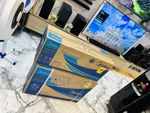 2.5hp Split Inverter Midea White Embrace the Chill 