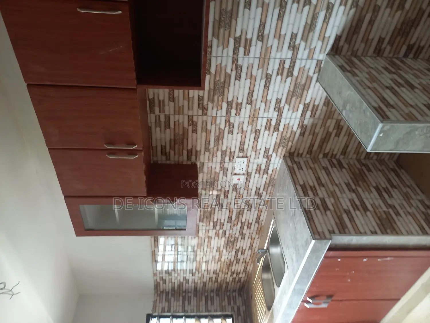 2bdrm Duplex in De-Icons Real Estate, Kasoa for rent