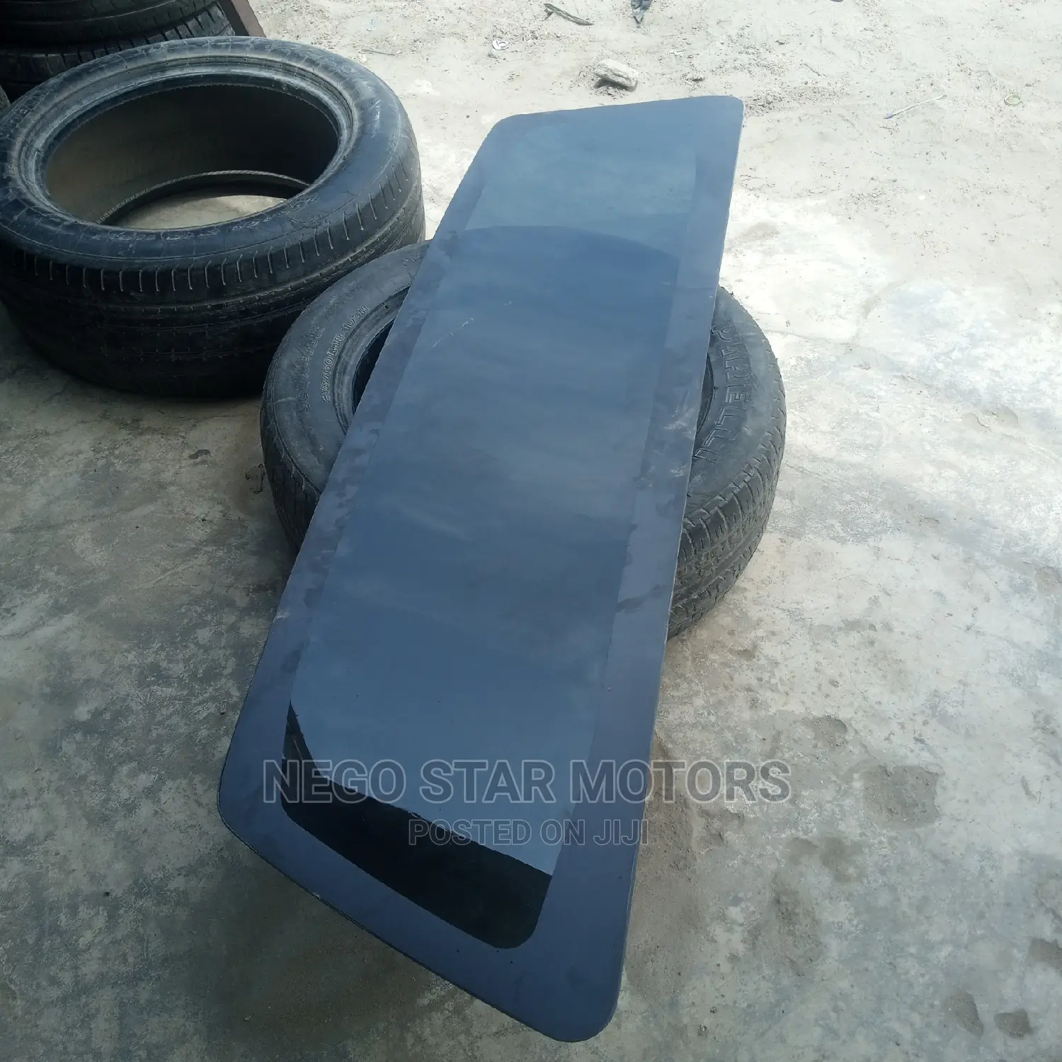 Nissan Titan Back Glass